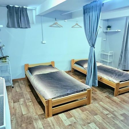 Simple Apartment Near Hockey & Football Arena Pozsony Kültér fotó