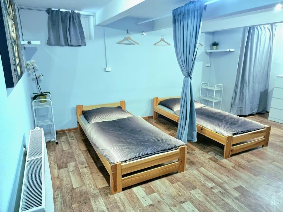 Simple Apartment Near Hockey & Football Arena Pozsony Kültér fotó